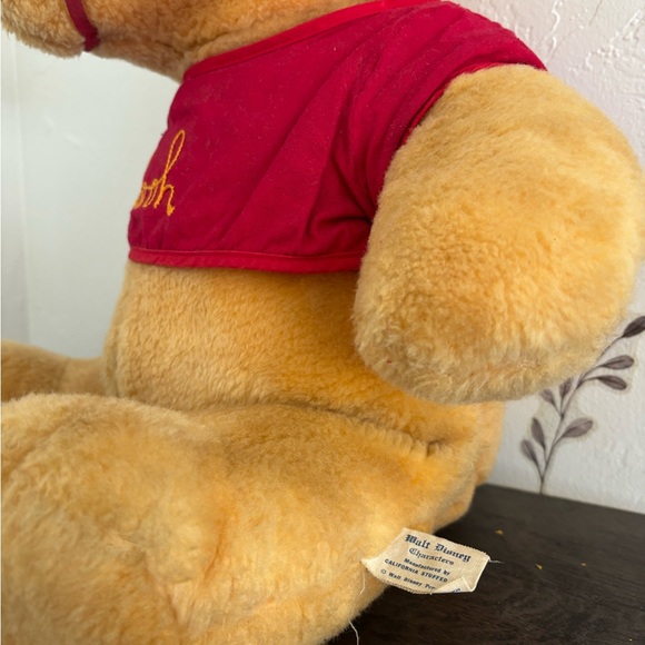 Vintage Classic Pooh Bear Plush - Picture 4 of 7